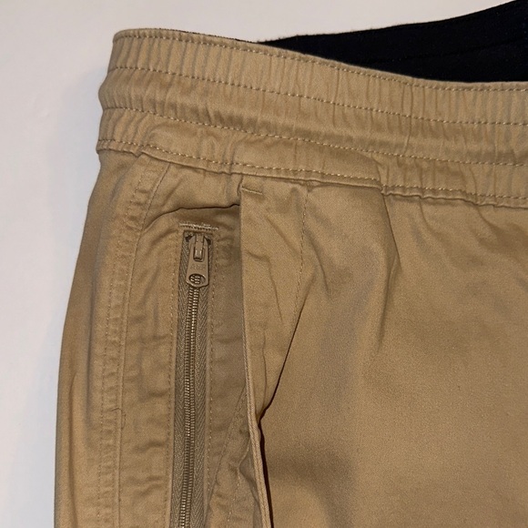 Abercrombie & Fitch Men's Khaki Chinos - Picture 4 of 12